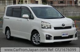 toyota voxy 2012 CFJ1676099