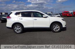 nissan x-trail 2017 NIKYO_XH41277