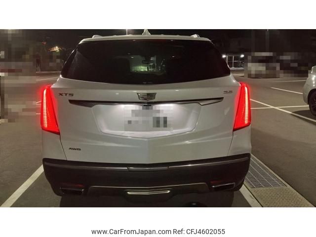 cadillac xt5 2020 quick_quick_ABA-C1UL_1GYFN9RS8KZ211640 image 2