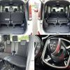 toyota noah 2018 504928-923312 image 6