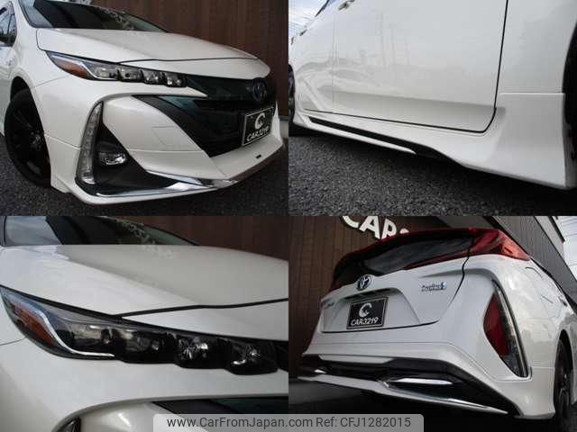 toyota prius-phv 2018 -TOYOTA--Prius PHV ZVW52--3071582---TOYOTA--Prius PHV ZVW52--3071582- image 2