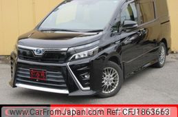 toyota voxy 2017 CFJ1863663