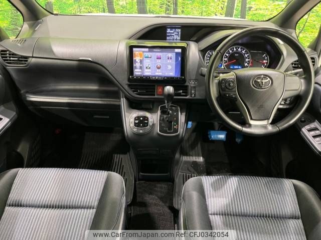 toyota voxy 2016 -TOYOTA--Voxy DBA-ZRR80W--ZRR80-0200256---TOYOTA--Voxy DBA-ZRR80W--ZRR80-0200256- image 2