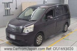 toyota noah 2013 CFJ1693020