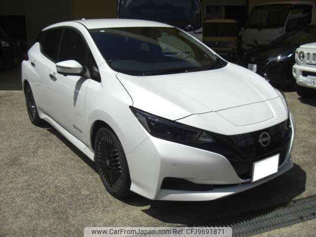 nissan leaf 2023 -NISSAN 【大阪 303】--Leaf ZAA-ZE1--ZE1-211044---NISSAN 【大阪 303】--Leaf ZAA-ZE1--ZE1-211044- image 1