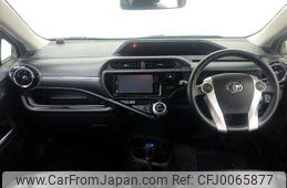 toyota aqua 2015 504928-922936