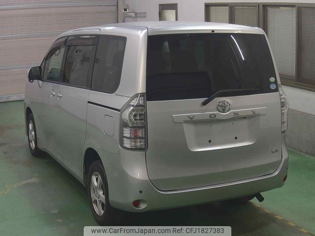 toyota voxy 2010 CFJ1827383 image 2