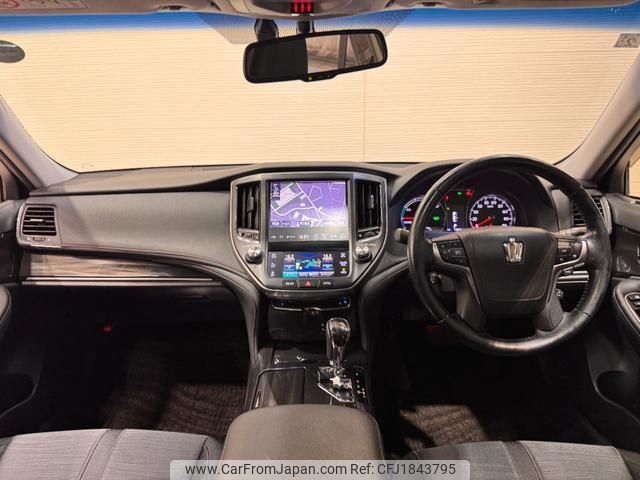 toyota crown-hybrid 2013 CFJ1843795 image 2