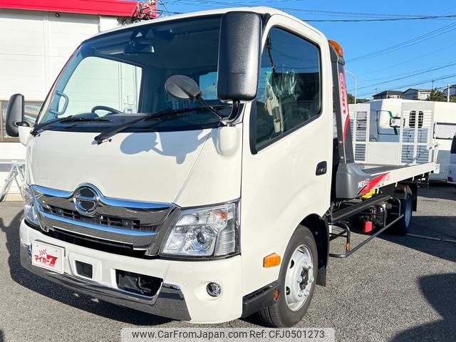 hino dutro 2023 GOO_NET_EXCHANGE_0206920A30241128W001 image 1