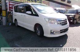 nissan serena 2011 TE2571