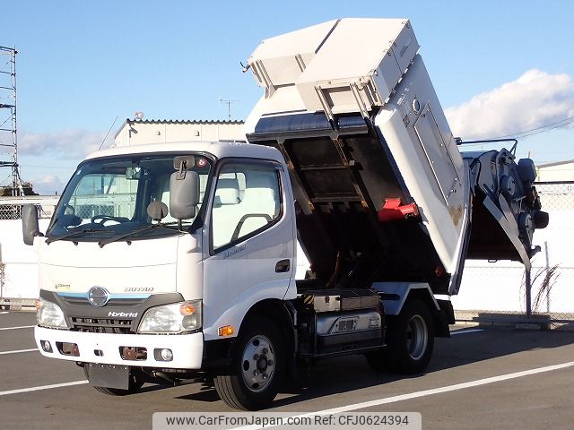 hino dutro 2016 24341420 image 1