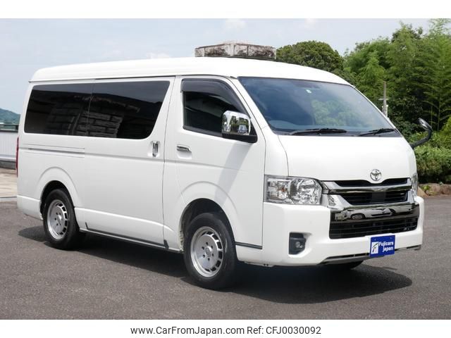 toyota hiace-van 2022 GOO_JP_700070921030240722001 image 1