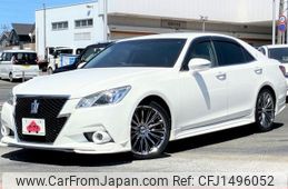 toyota crown 2013 CFJ1496052