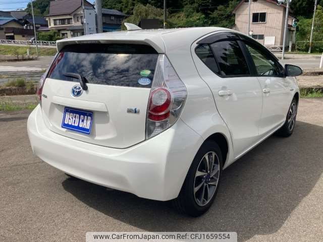 toyota aqua 2014 CFJ1659554 image 2