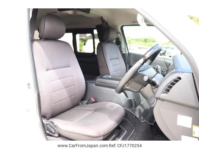 toyota hiace-van 2016 CFJ1770254 image 2