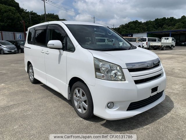 toyota noah 2007 NIKYO_HK58100 image 1