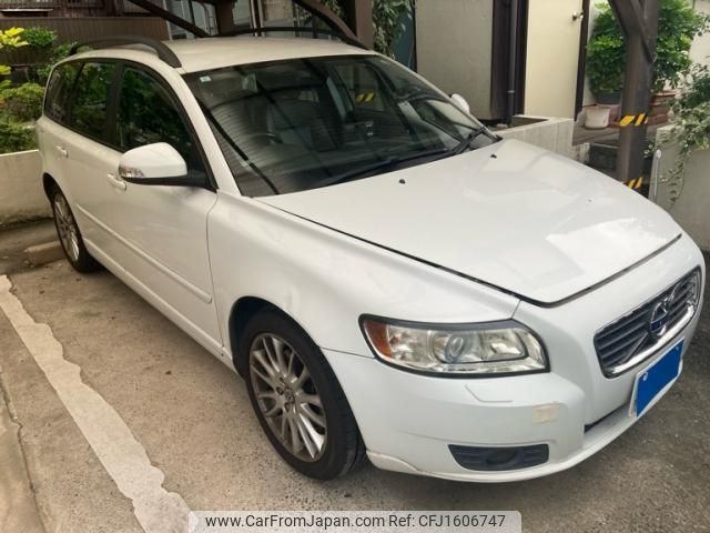 volvo v50 2011 CFJ1606747 image 1