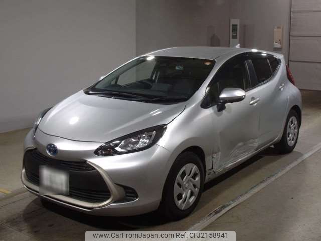 ID：676961　6K　アクア　2022 2022 Toyota Aqua 6AA-MXPK11 - Car Price $9,707