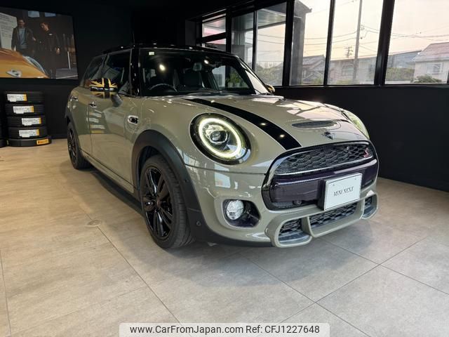 mini mini-others 2018 quick_quick_XU20M_WMWXU92040TN55338 image 1