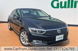 volkswagen passat 2017 CFJ1626795