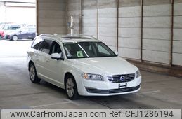 volvo v70 2016 -VOLVO--Volvo V70 BB420W-YV1BW40MDG1374075---VOLVO--Volvo V70 BB420W-YV1BW40MDG1374075-