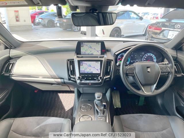 toyota crown-hybrid 2018 CFJ1523023 image 2