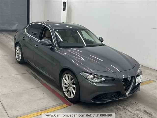 alfa-romeo giulia 2019 -ALFA ROMEO 【三重 302テ6079】--Alfa Romeo Giulia 95222-ZAREAEKXXK7611275---ALFA ROMEO 【三重 302テ6079】--Alfa Romeo Giulia 95222-ZAREAEKXXK7611275- image 1
