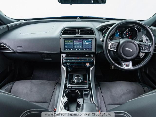 jaguar xe 2018 GOO_JP_965024112500207980002 image 1