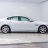 jaguar xe 2016 GOO_JP_965024112500207980003 image 26