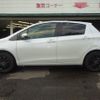 toyota vitz 2013 CFJ1568804 image 9