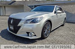 toyota crown 2013 CFJ1595082