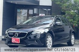 volvo v40 2017 CFJ1606125
