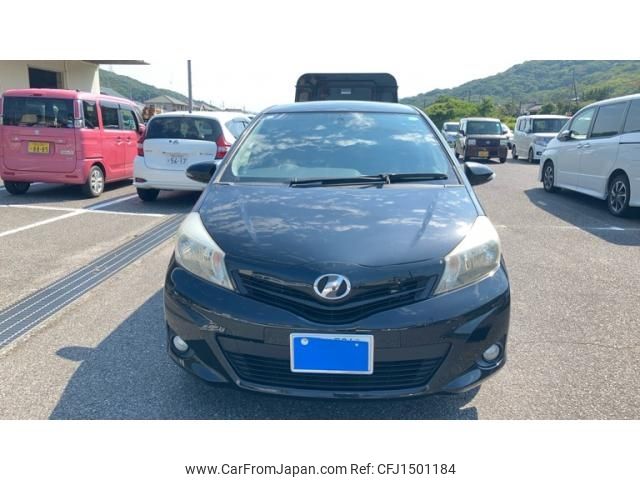toyota vitz 2013 CFJ1501184 image 1
