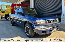 nissan dutsun-truck 2000 CFJ1575496
