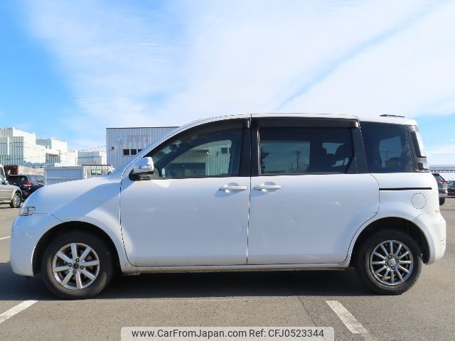 toyota sienta 2012 NIKYO_PH32228 image 2