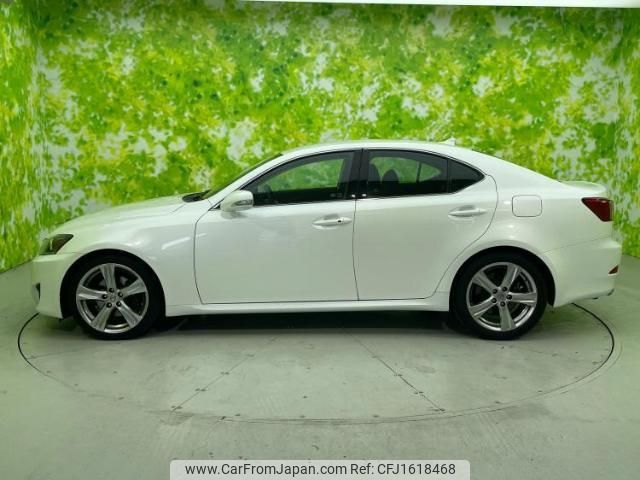 lexus is 2010 CFJ1618468 image 2