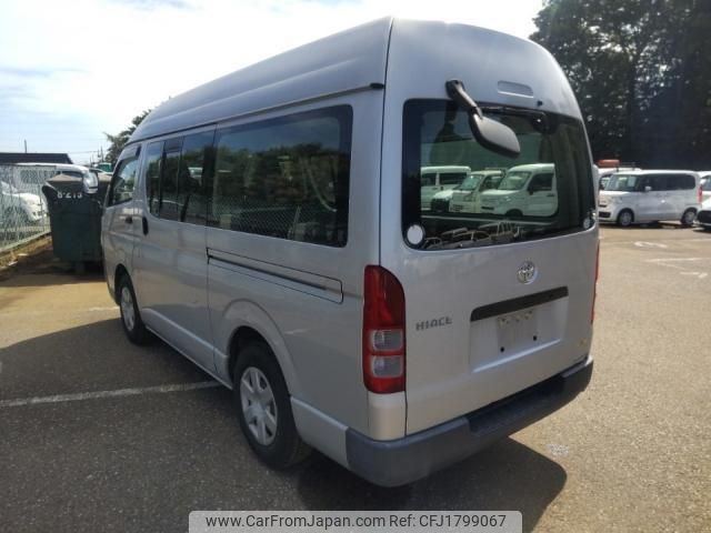 toyota hiace-van 2005 CFJ1799067 image 2