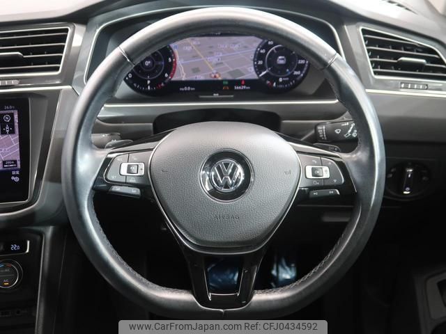 volkswagen tiguan 2018 quick_quick_5NDFGF_WVGZZZ5NZJW441680 image 2