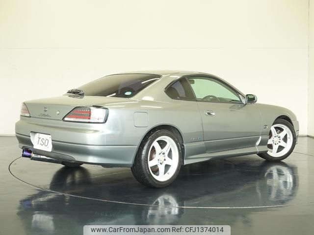 nissan silvia 2000 8a94cbf176a48d034a1b68ea76a5cea2 image 1