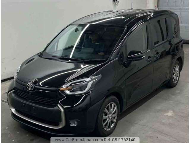toyota sienta 2023 CFJ1762140 image 1