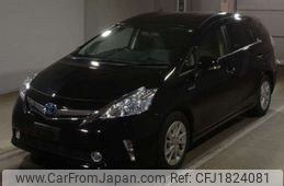 toyota prius-α 2013 CFJ1824081