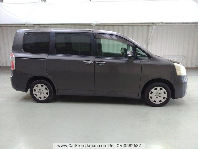 toyota noah 2010 ENHANCEAUTO_1_ea292432 image 2