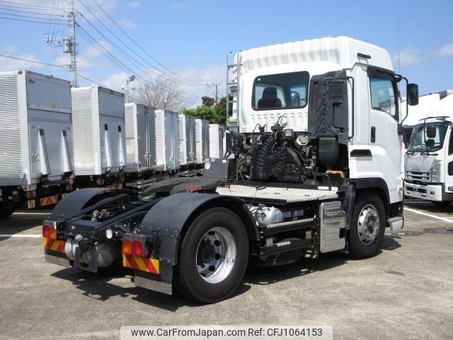 isuzu giga 2018 CFJ1064153 image 2
