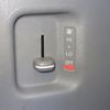 toyota hiace-van 2005 24230702 image 32