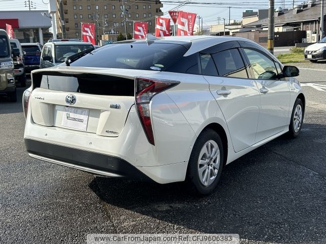 toyota prius 2017 -TOYOTA--Prius DAA-ZVW55--ZVW55-8043719---TOYOTA--Prius DAA-ZVW55--ZVW55-8043719- image 2