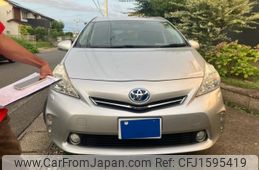 toyota prius-α 2011 CFJ1595419