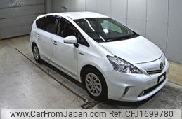 toyota prius-α 2014 CFJ1699780