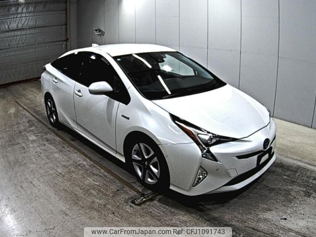 toyota prius 2017 -TOYOTA--Prius ZVW51-6051802---TOYOTA--Prius ZVW51-6051802- image 1