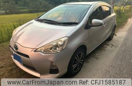 toyota aqua 2013 CFJ1585187