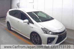 toyota prius-α 2018 CFJ1713139